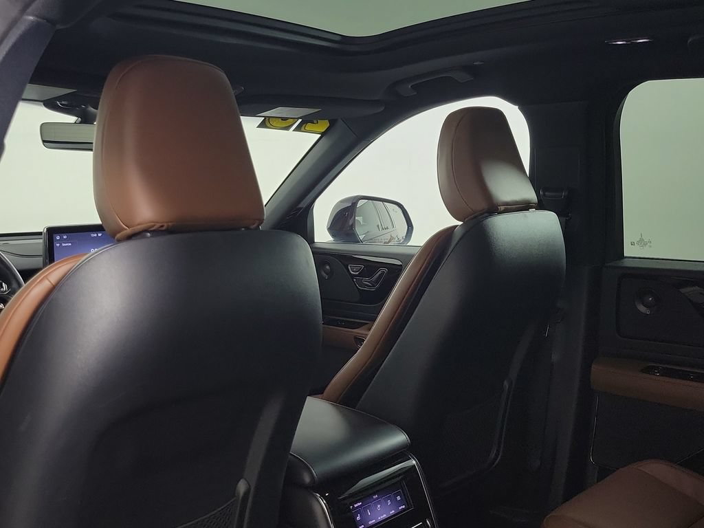 Certified 2023 Lincoln Aviator Reserve w/ Equipment Group 201A RWD image 14