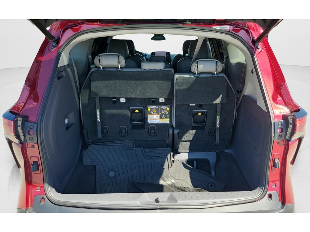 Certified 2021 Toyota Sienna XLE FWD image 11