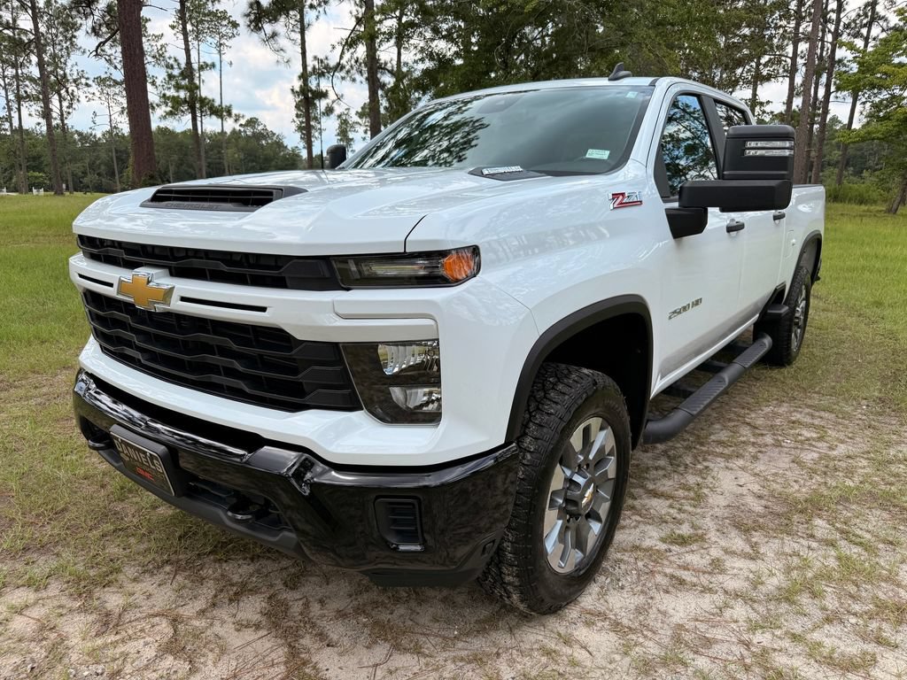 Used 2024 Chevrolet Silverado 2500 Custom w/ Custom Value Package AWD/4WD image 1