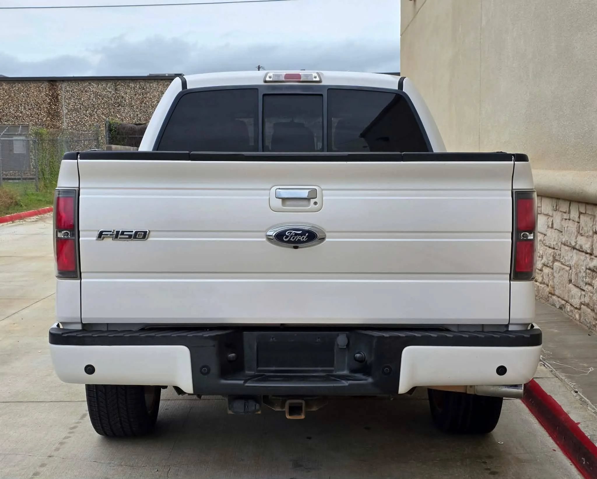 Used 2011 Ford F150 Lariat Limited RWD image 4