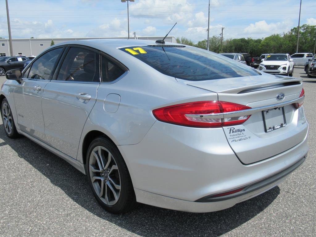 Used 2017 Ford Fusion SE w/ Equipment Group 601A image 5