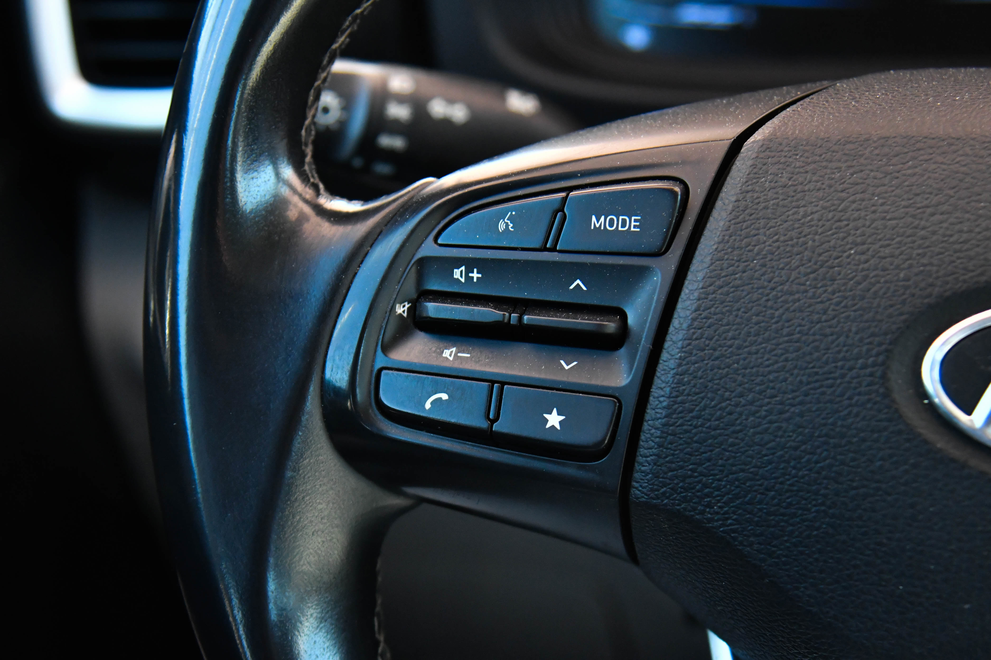 Used 2023 Hyundai Venue SEL w/ Cargo Package image 28