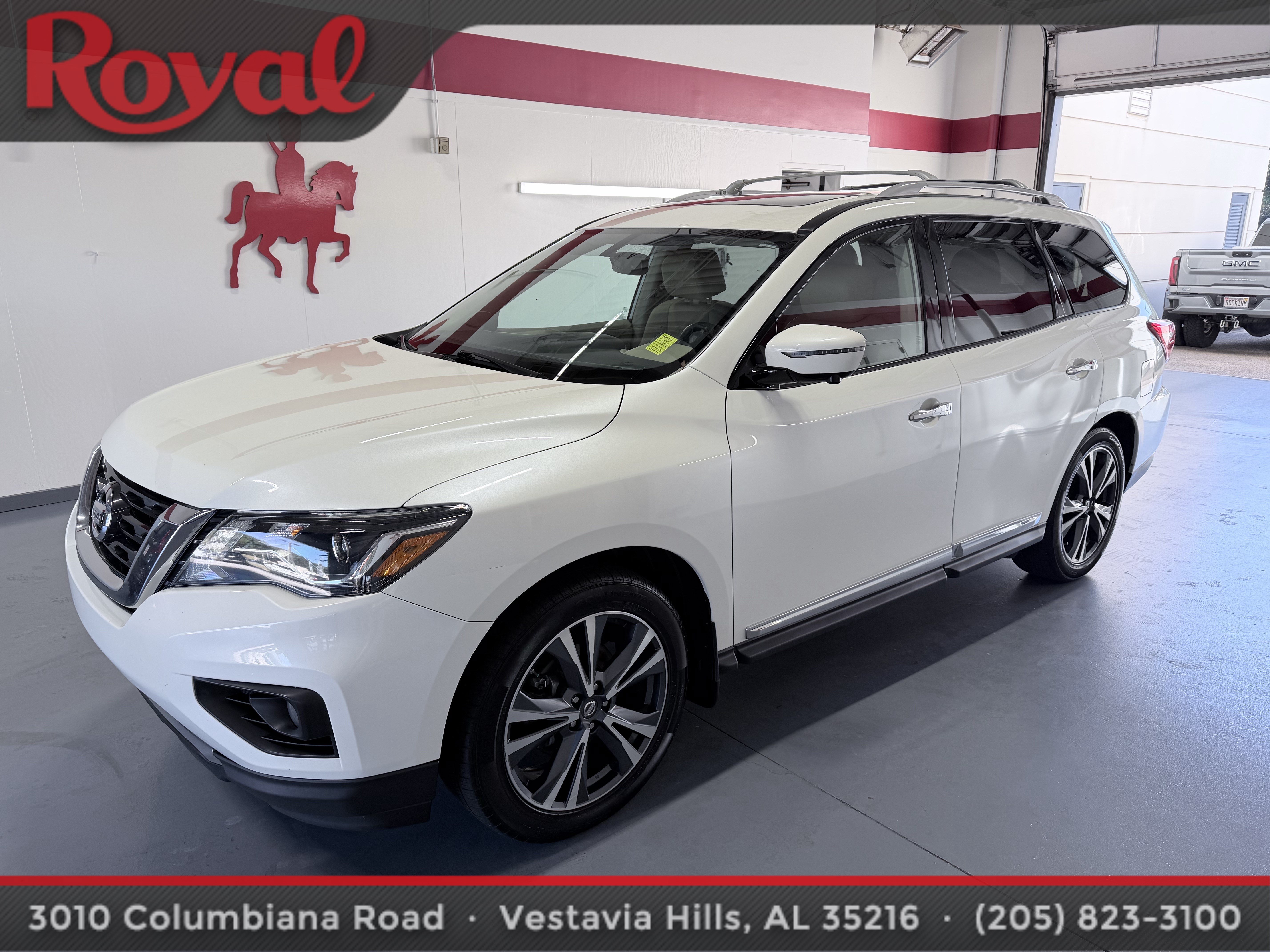 Used 2017 Nissan Pathfinder Platinum w/ Family Entertainment Package