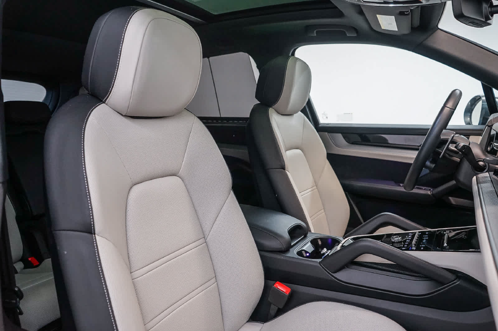 Certified 2026 Porsche Cayenne S AWD/4WD image 18