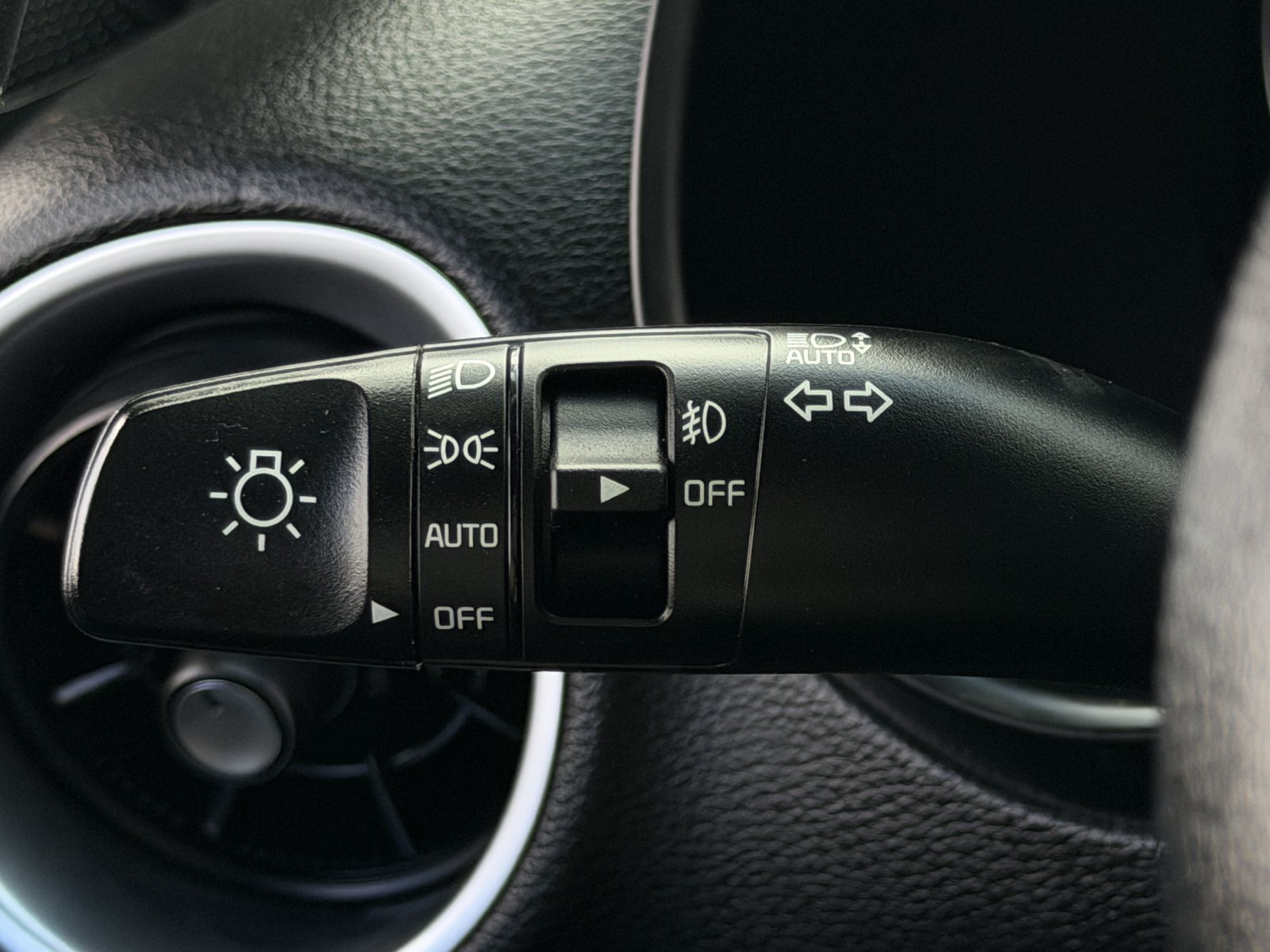 Used 2024 Kia Forte GT-Line FWD image 23