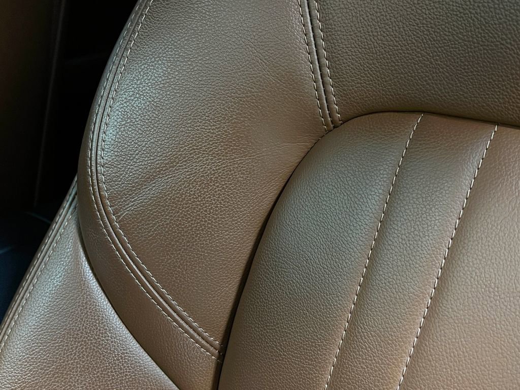 Used 2020 Maserati Levante image 20