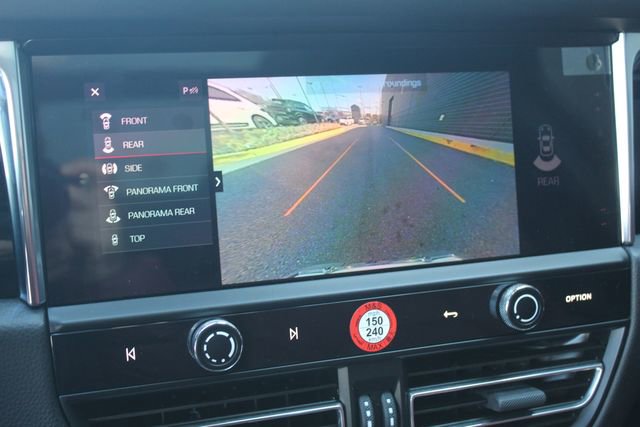 Certified 2025 Porsche Macan image 21