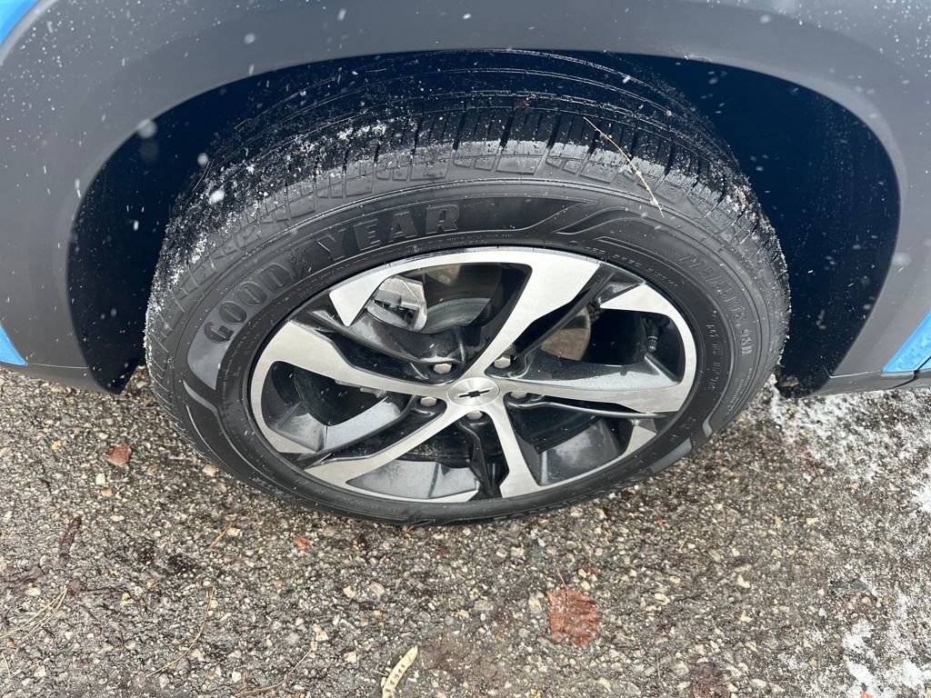 Used 2024 Chevrolet Trax RS w/ Sunroof Package image 11