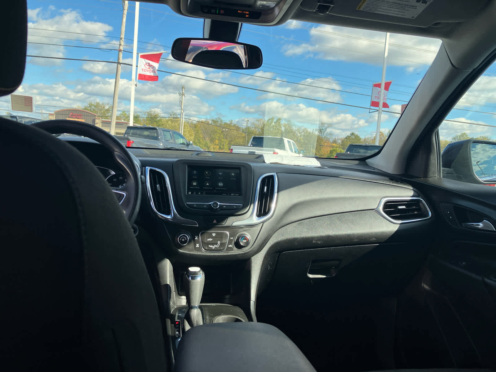 Used 2019 Chevrolet Equinox LT image 24