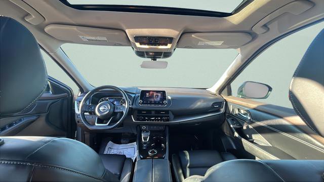 Used 2023 Nissan Rogue SV w/ SV Premium B Package image 24