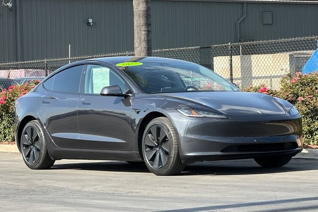 Used 2025 Tesla Model 3 Long Range RWD image 2
