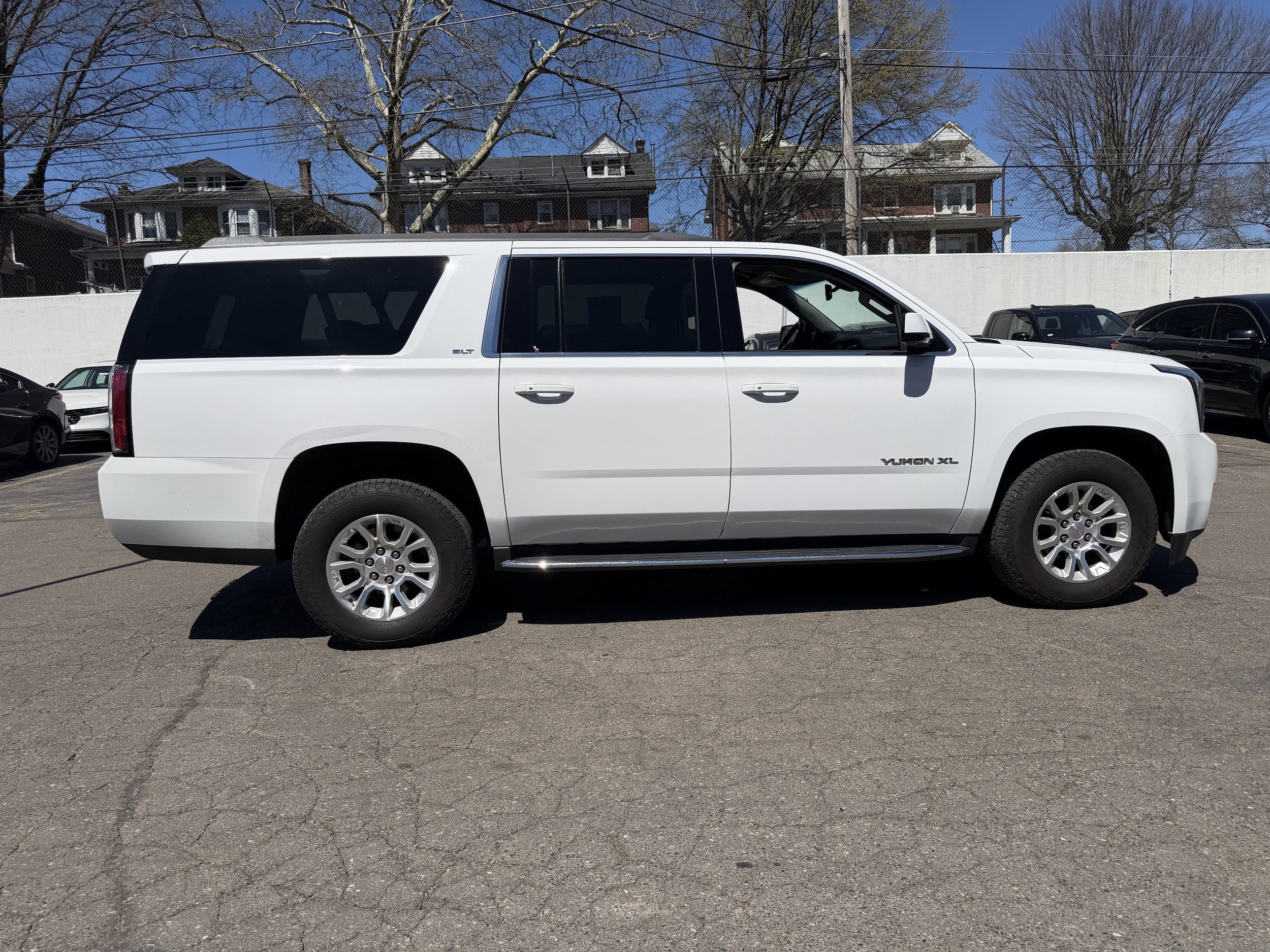 Used 2019 GMC Yukon XL SLT AWD/4WD image 7