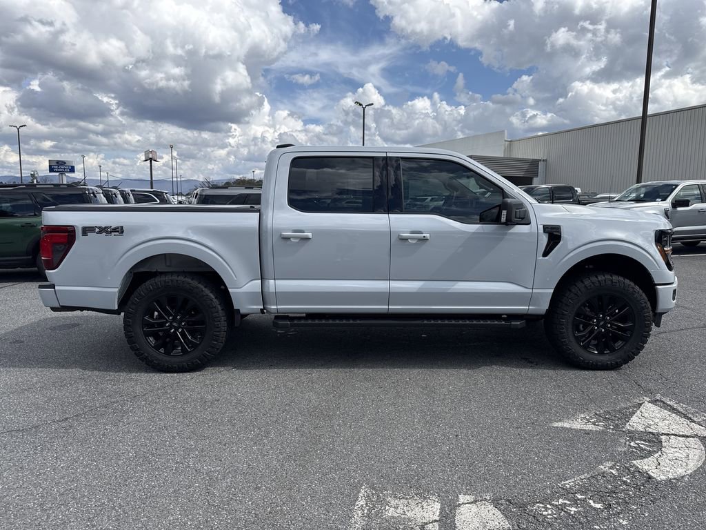 New 2025 Ford F150 XLT w/ Equipment Group 302A MID image 8