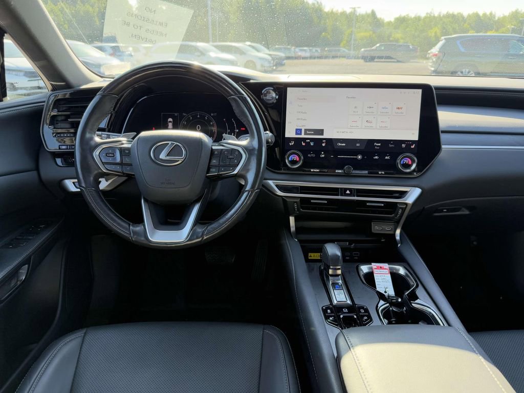 Used 2023 Lexus RX 350 Premium image 8