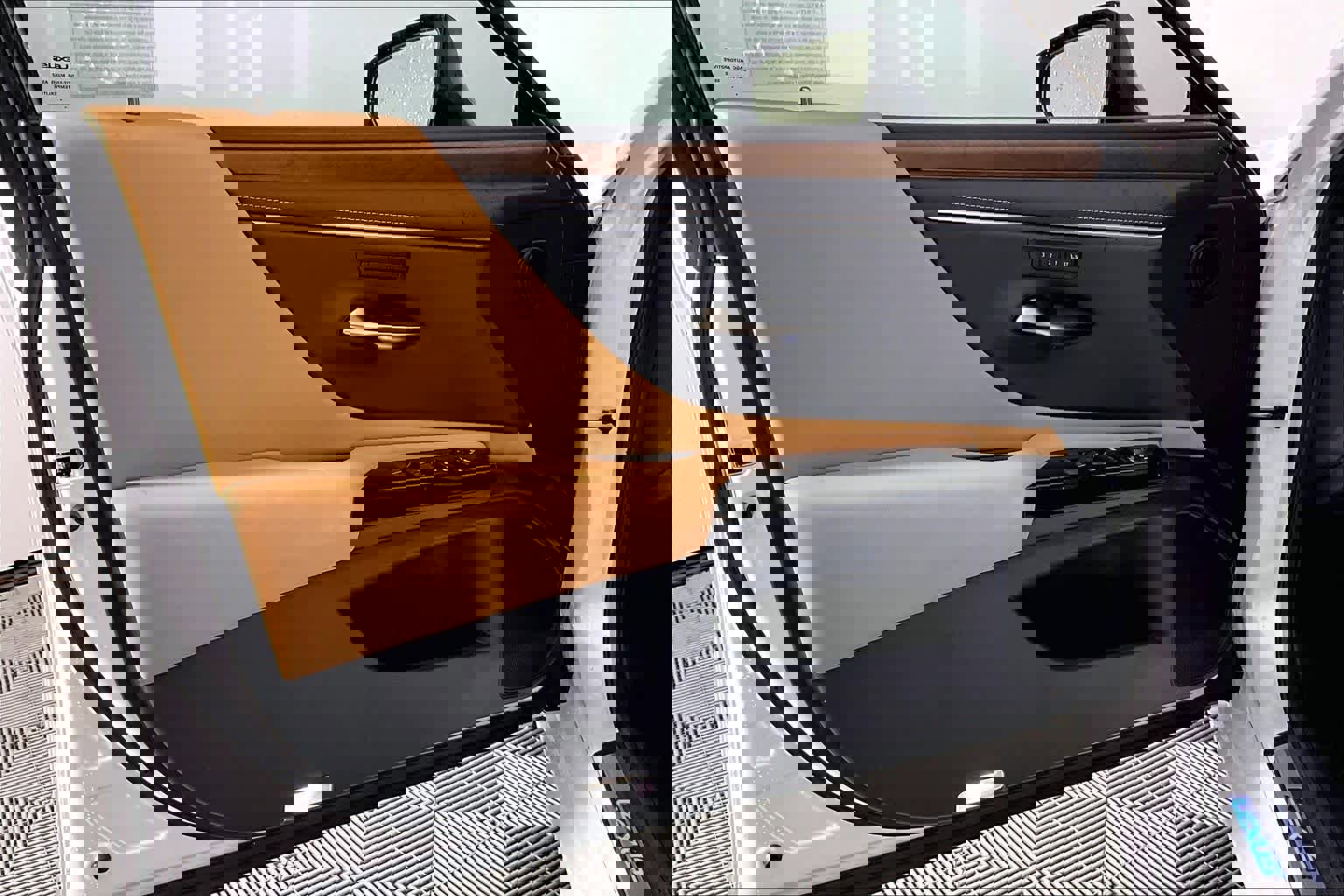 New 2025 Lexus ES 300h w/ Premium Package image 16