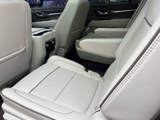 Used 2024 GMC Yukon Denali AWD/4WD image 22