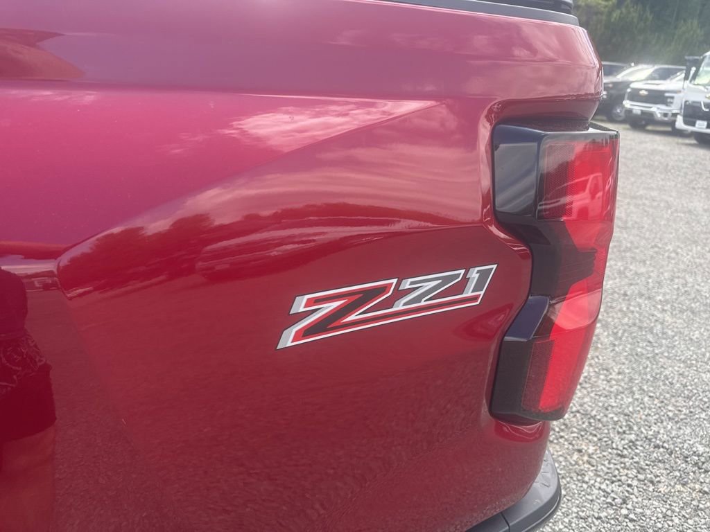 Used 2024 Chevrolet Colorado Z71 w/ Z71 Convenience Package 2 AWD/4WD image 21