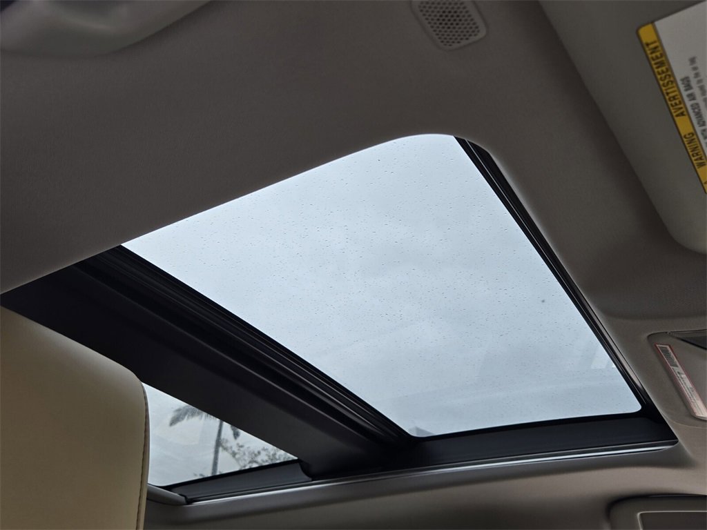 Used 2024 Toyota RAV4 Limited image 19