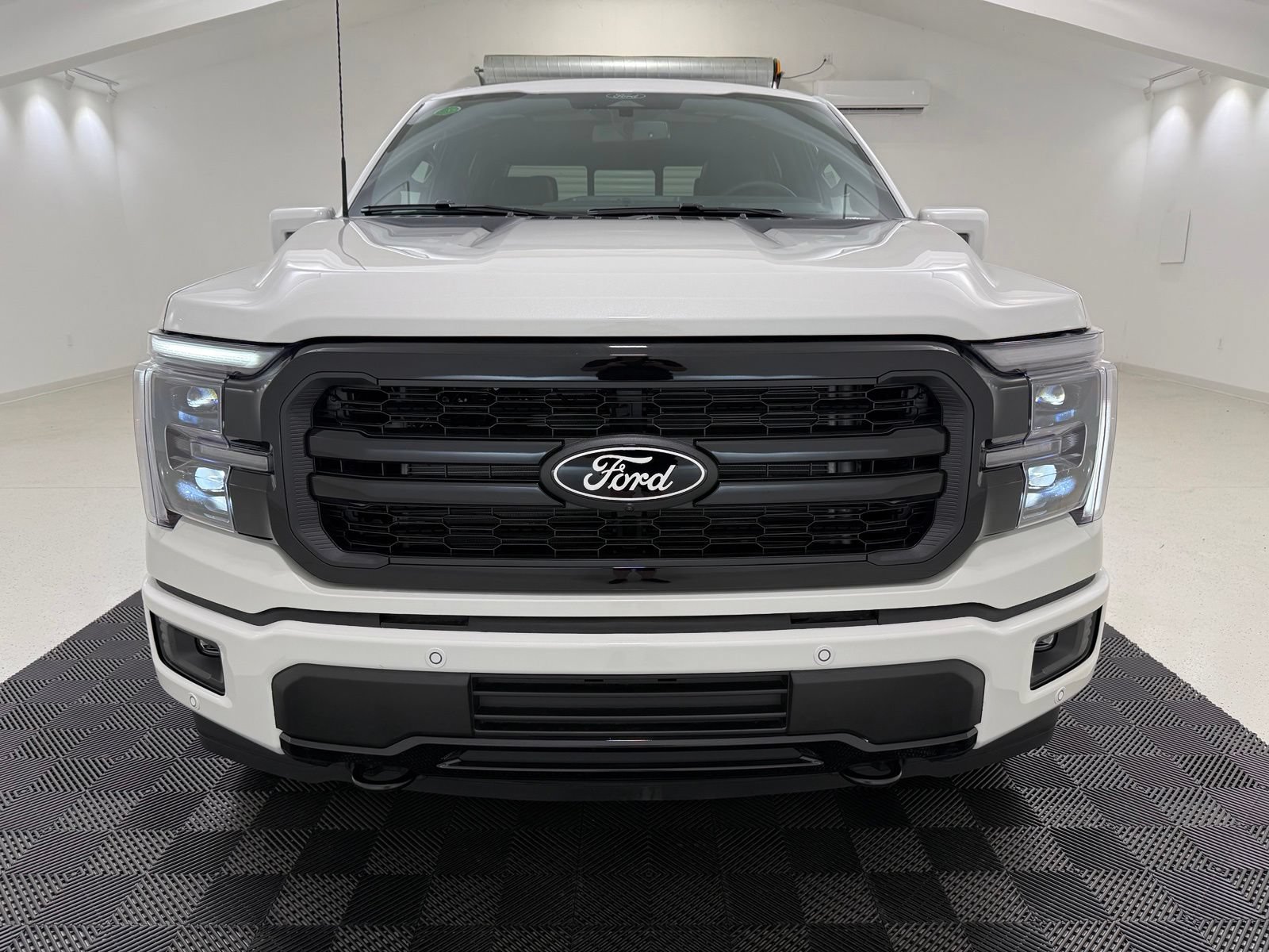 New 2026 Ford F150 Lariat w/ Equipment Group 502A High AWD/4WD image 2