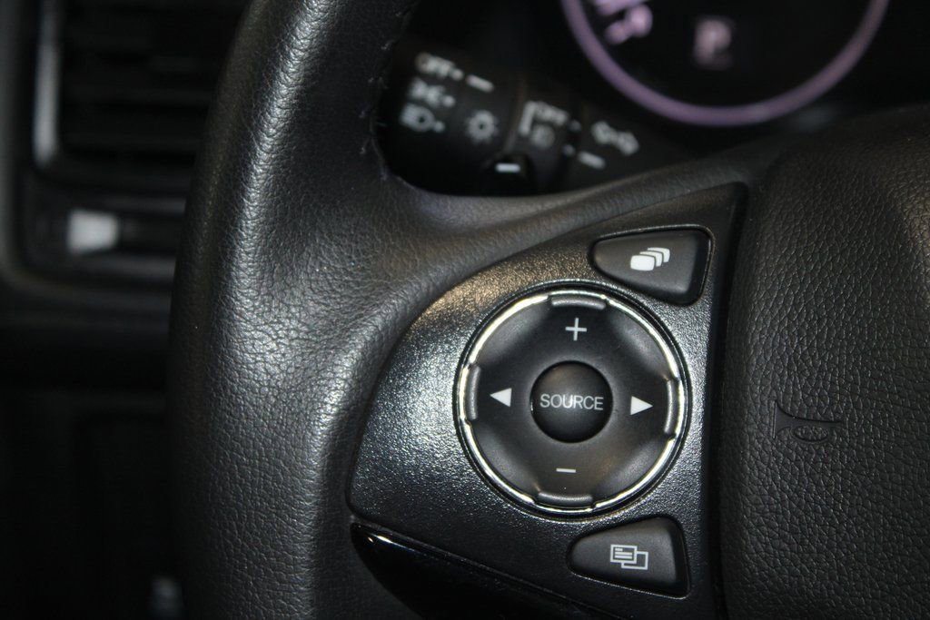 Used 2021 Honda HR-V Sport image 19