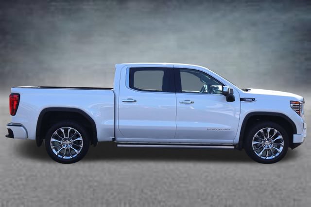 Used 2023 GMC Sierra 1500 Denali AWD/4WD image 2