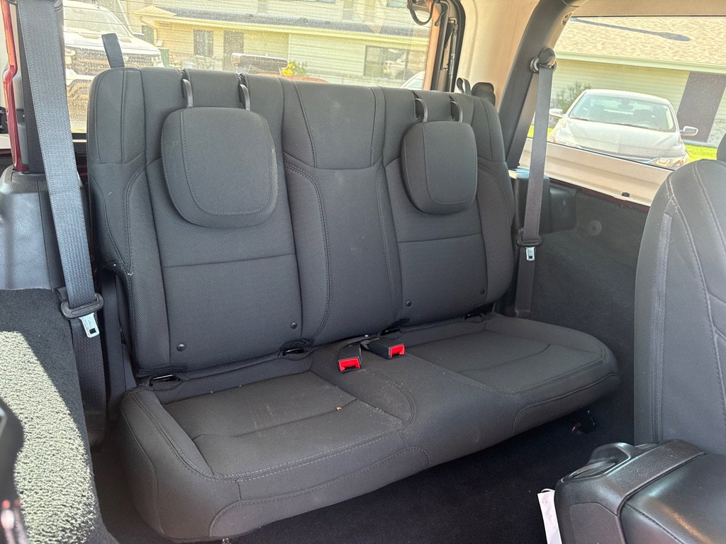 Used 2021 Jeep Wrangler Sport AWD/4WD image 15