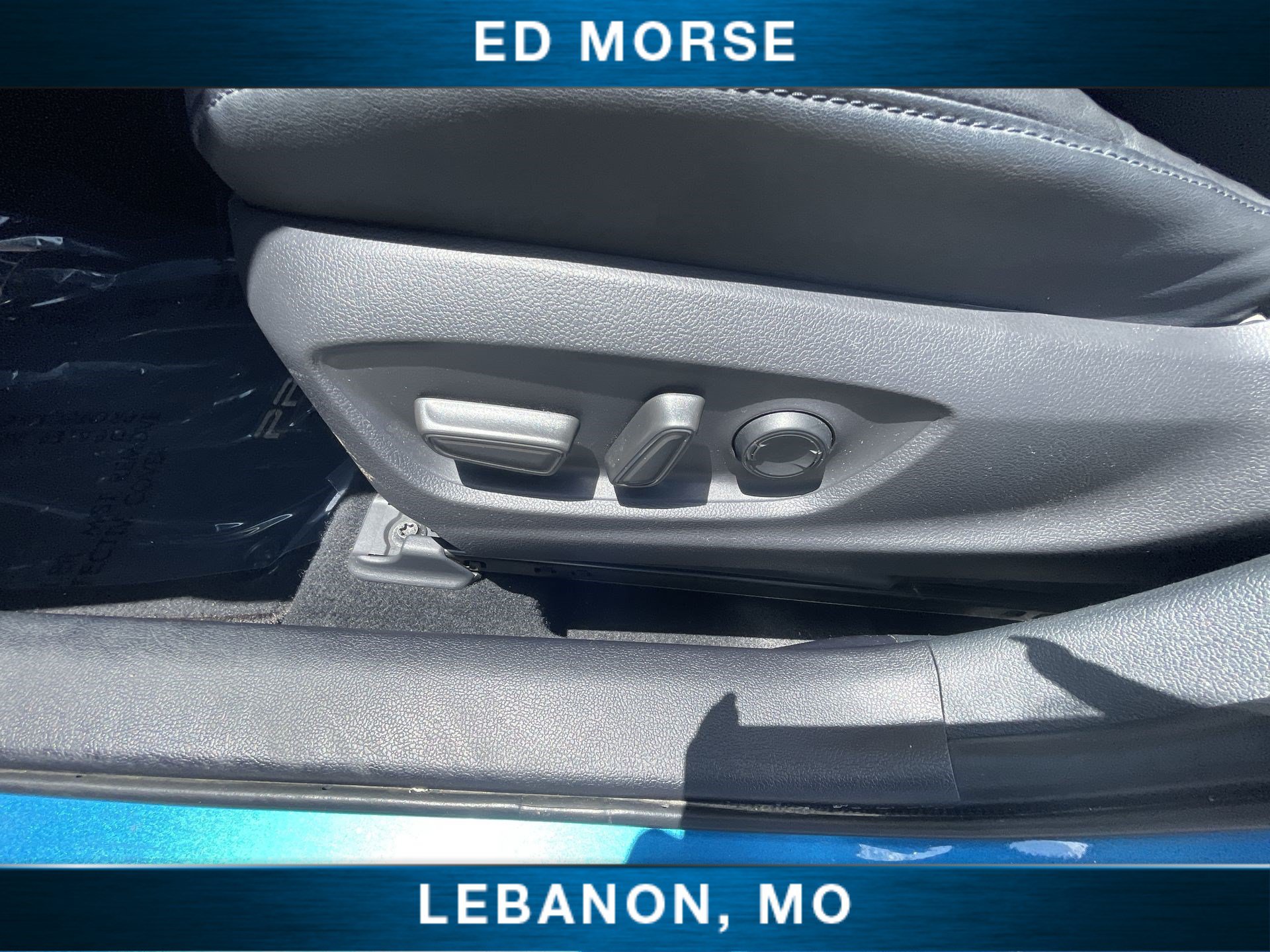 Used 2020 Toyota Prius XLE w/ Carpet Mat Package FWD image 32