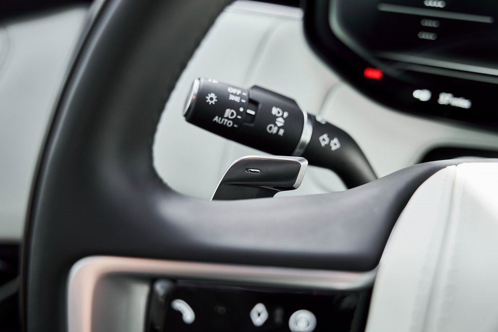 Used 2024 Land Rover Range Rover Long Wheelbase SE image 66