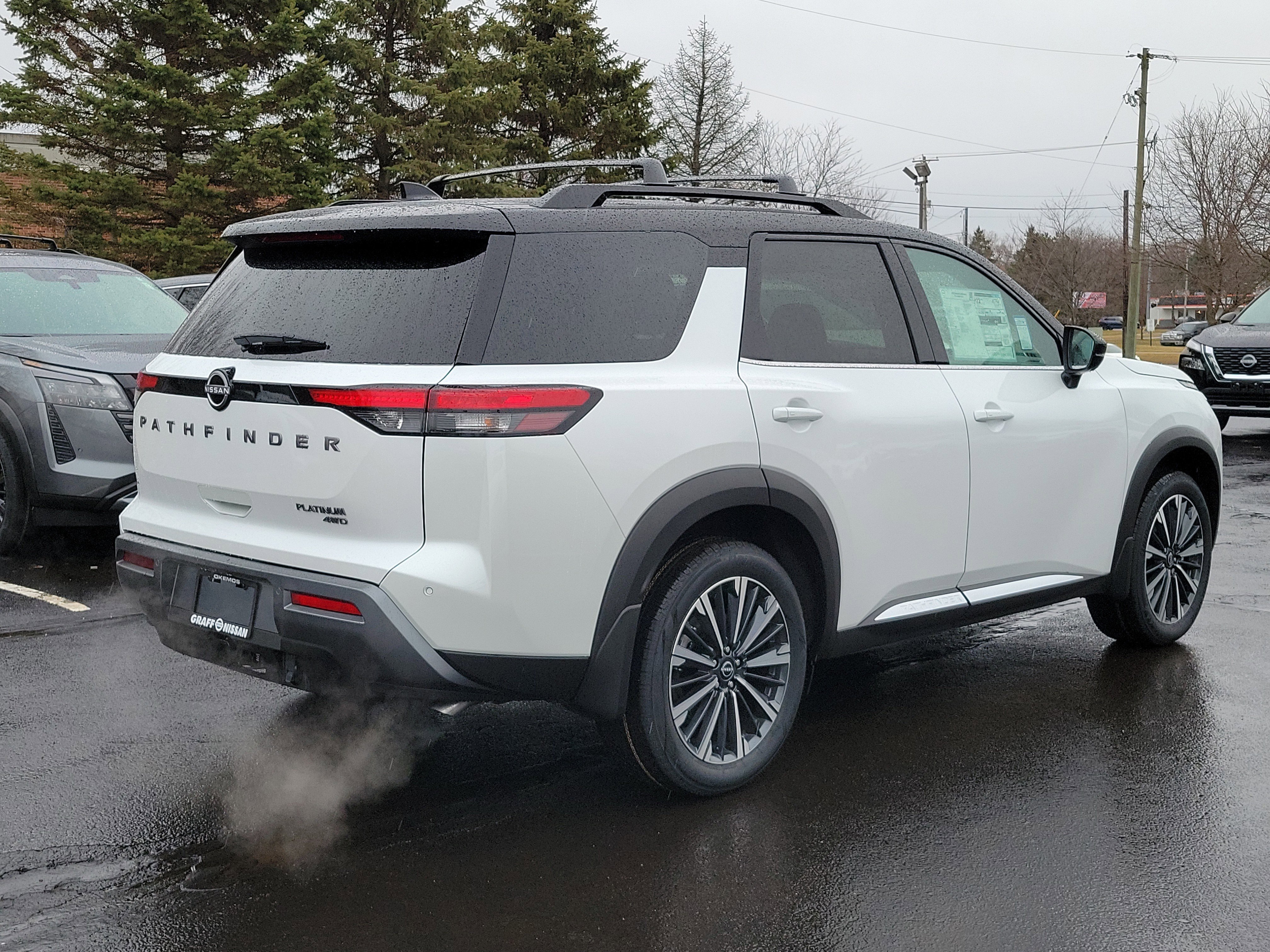 New 2026 Nissan Pathfinder Platinum image 3