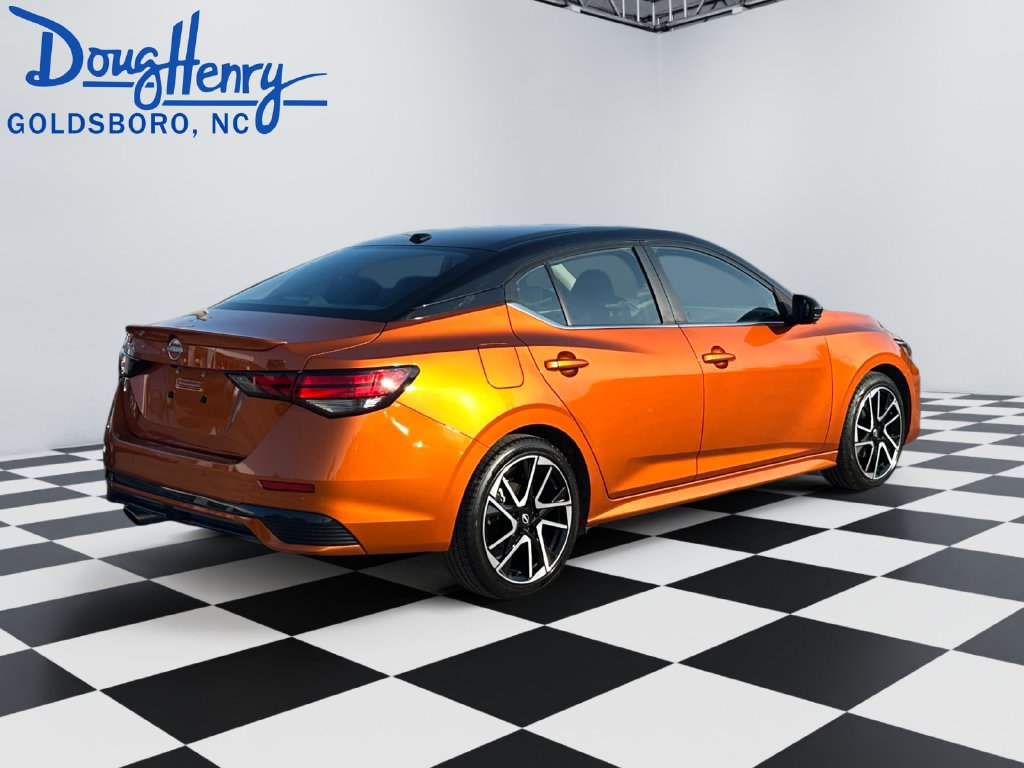 Used 2025 Nissan Sentra SR FWD image 5