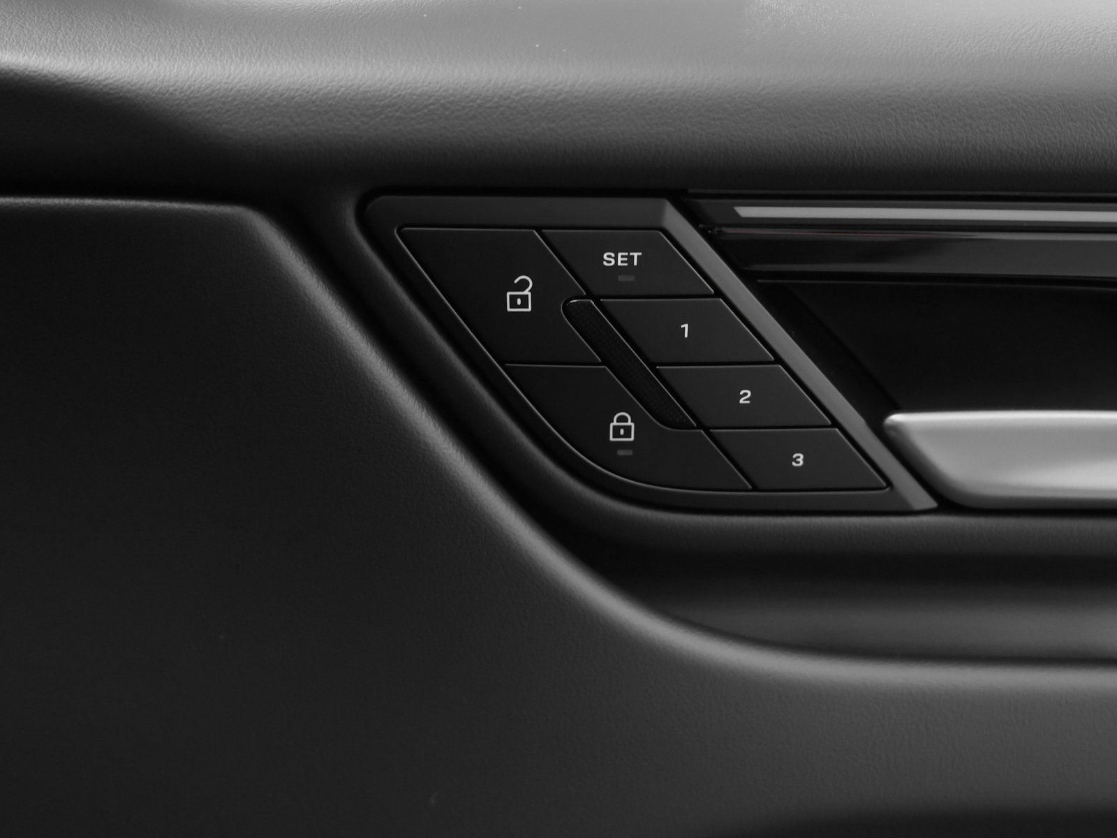 New 2025 Porsche Macan 4 Electric image 22