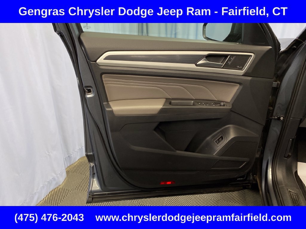 Used 2023 Volkswagen Atlas SEL Premium AWD/4WD image 11