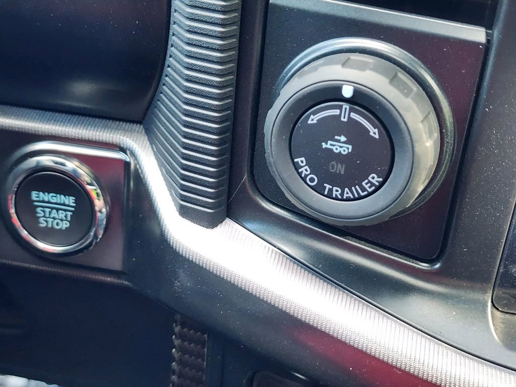 New 2025 Ford F150 Lariat w/ Equipment Group 502A High image 90