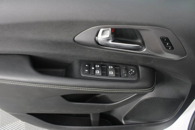 New 2026 Chrysler Pacifica Select image 14