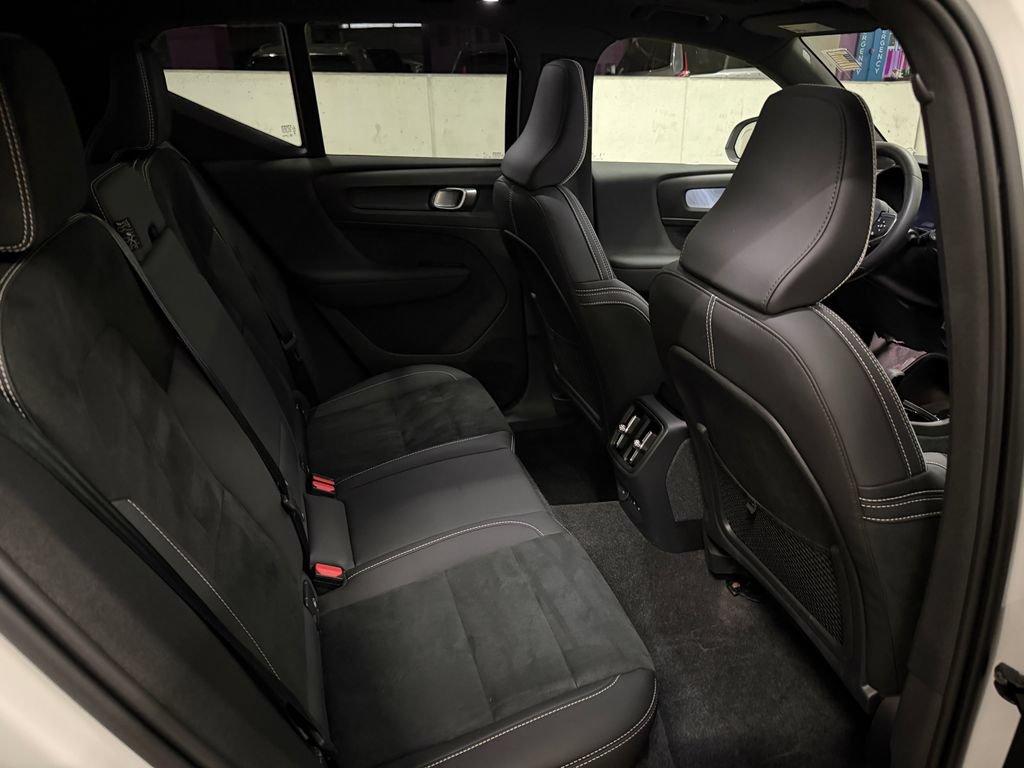 Certified 2024 Volvo XC40 Recharge Ultimate w/ Protection Package Premier AWD/4WD image 25