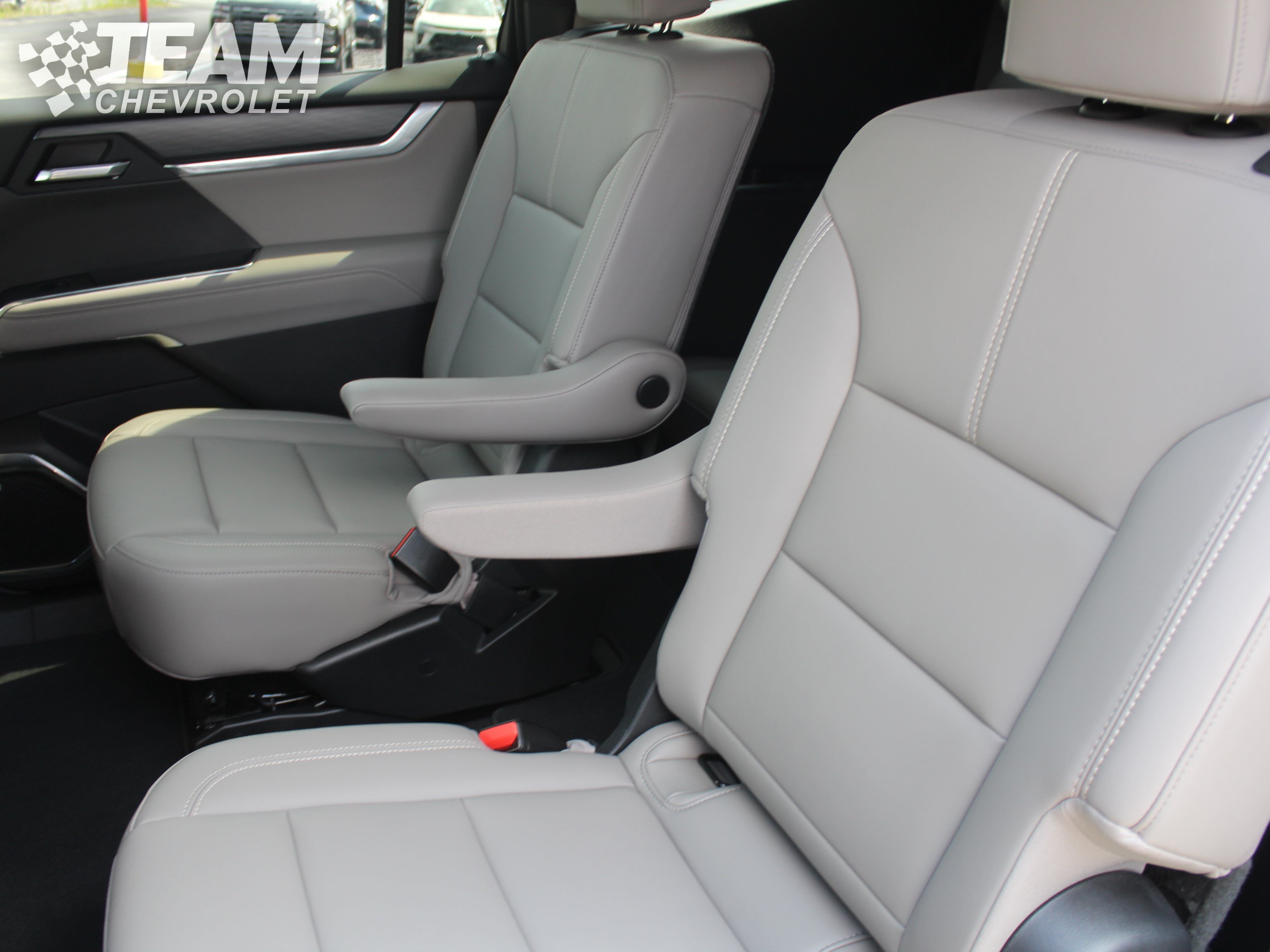 Certified 2024 GMC Acadia Elevation FWD image 21