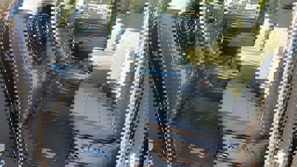 New 2026 Chevrolet Silverado 2500 ZR2 image 13