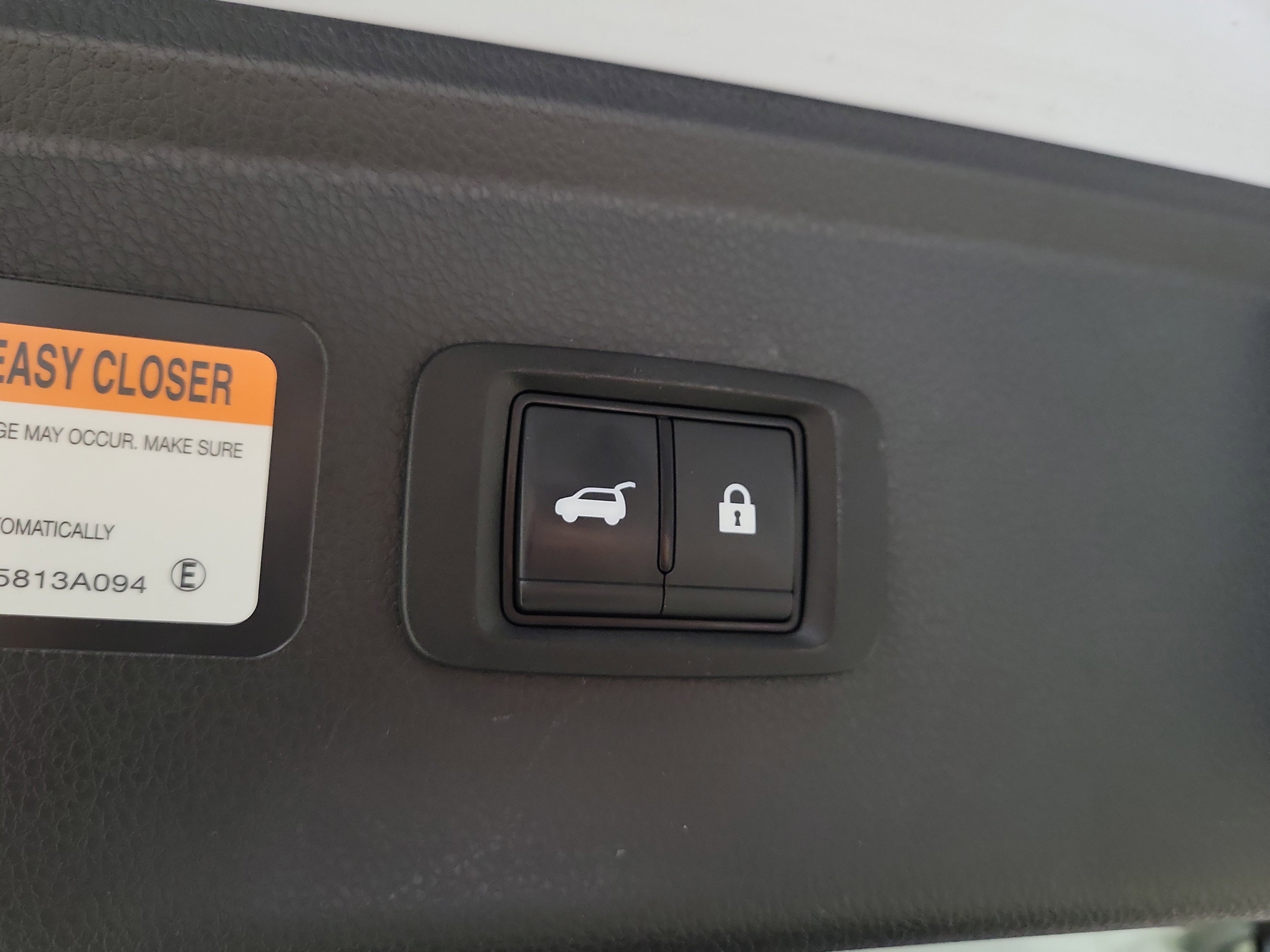 Used 2024 Mitsubishi Eclipse Cross SE image 10