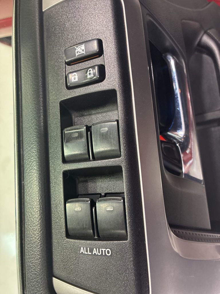 Used 2016 Toyota 4Runner Limited image 17