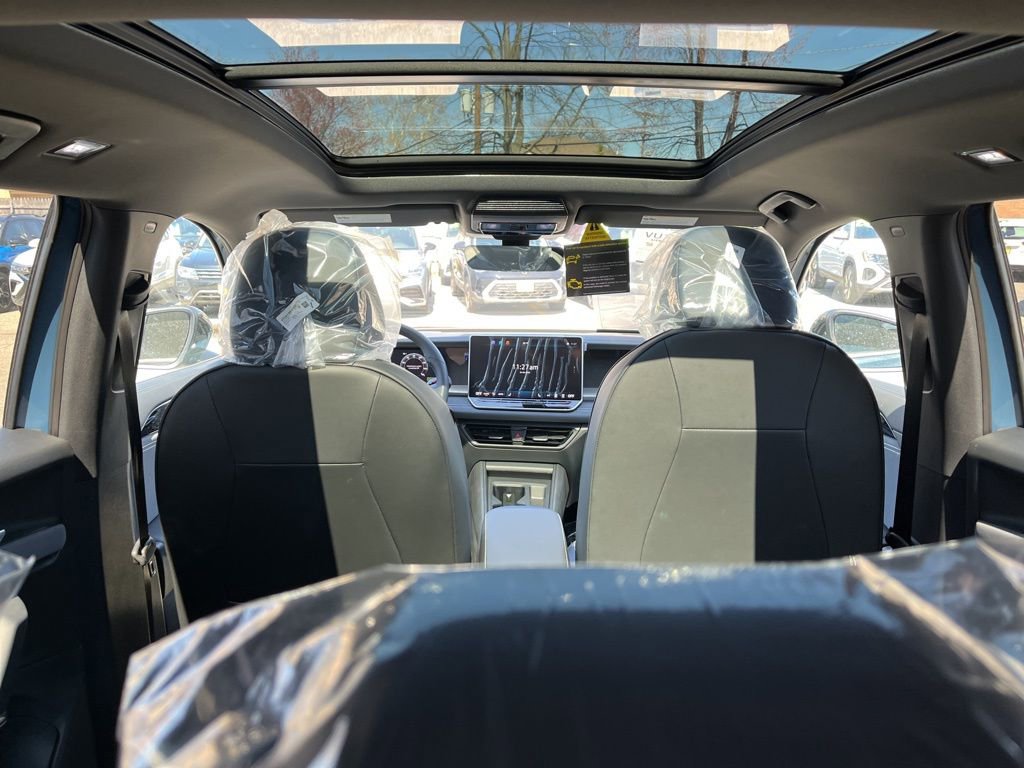 New 2026 Volkswagen Tiguan SE R-Line image 19