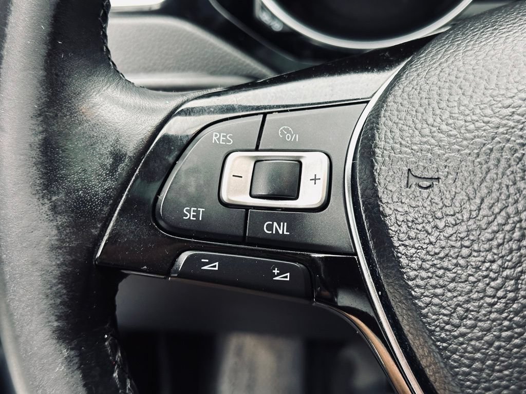 Used 2015 Volkswagen Jetta TDI SE FWD image 28