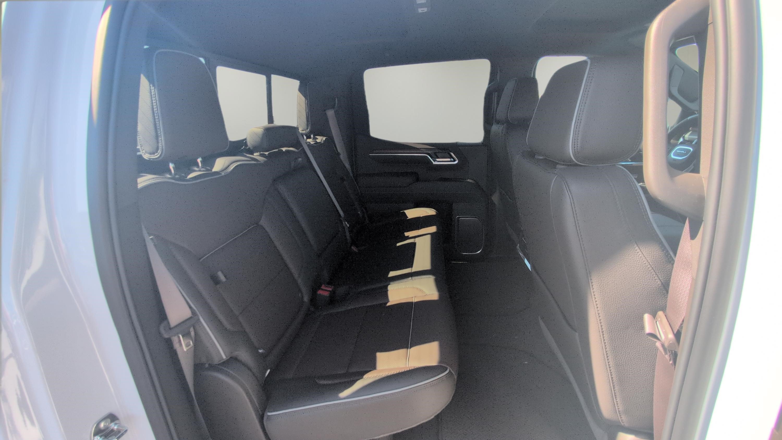 Used 2026 GMC Sierra 1500 Denali w/ Technology Package AWD/4WD image 14