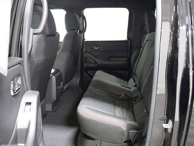 Used 2025 Nissan Frontier PRO-4X w/ Pro Convenience Package AWD/4WD image 15