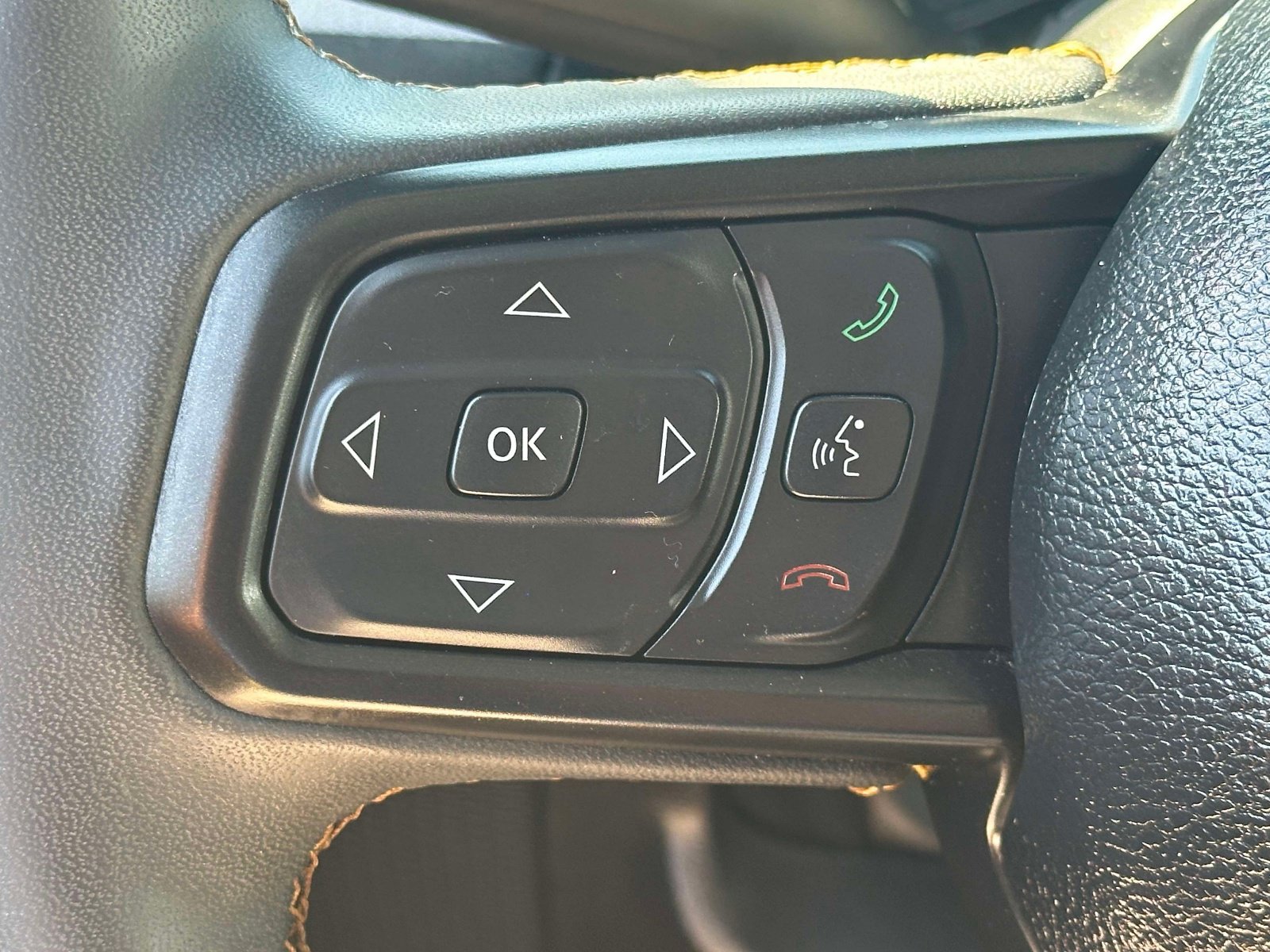 Used 2024 Jeep Wrangler Unlimited AWD/4WD image 21