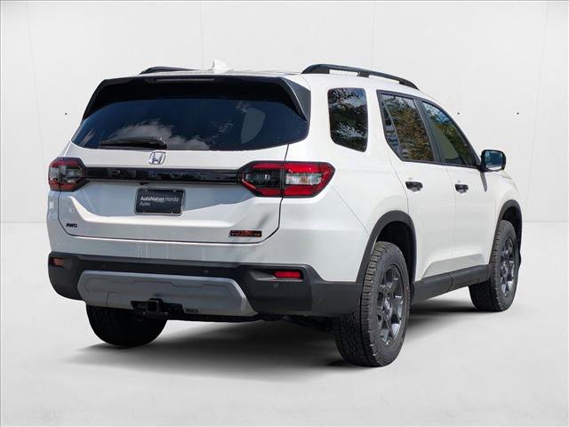 New 2025 Honda Pilot TrailSport image 2