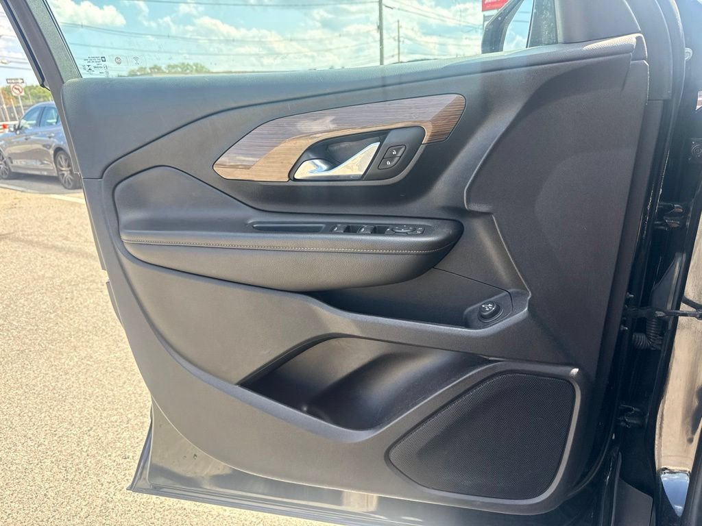 Used 2020 GMC Terrain SLE w/ Driver Convenience Package AWD/4WD image 14