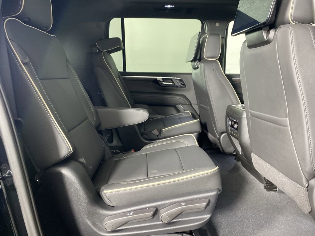 New 2026 Chevrolet Suburban Premier image 28