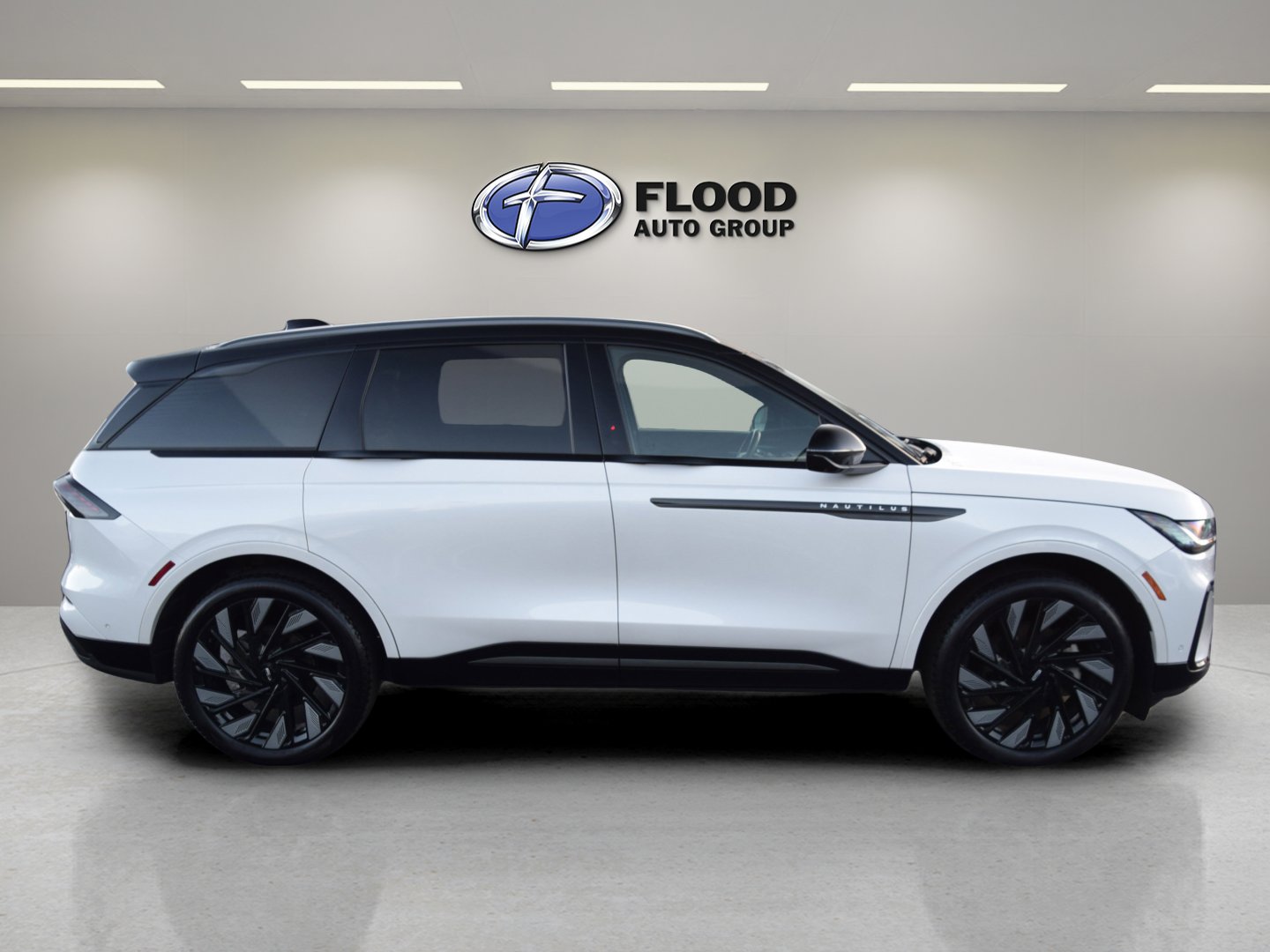 Used 2024 Lincoln Nautilus Reserve w/ Equipment Group 202A image 3