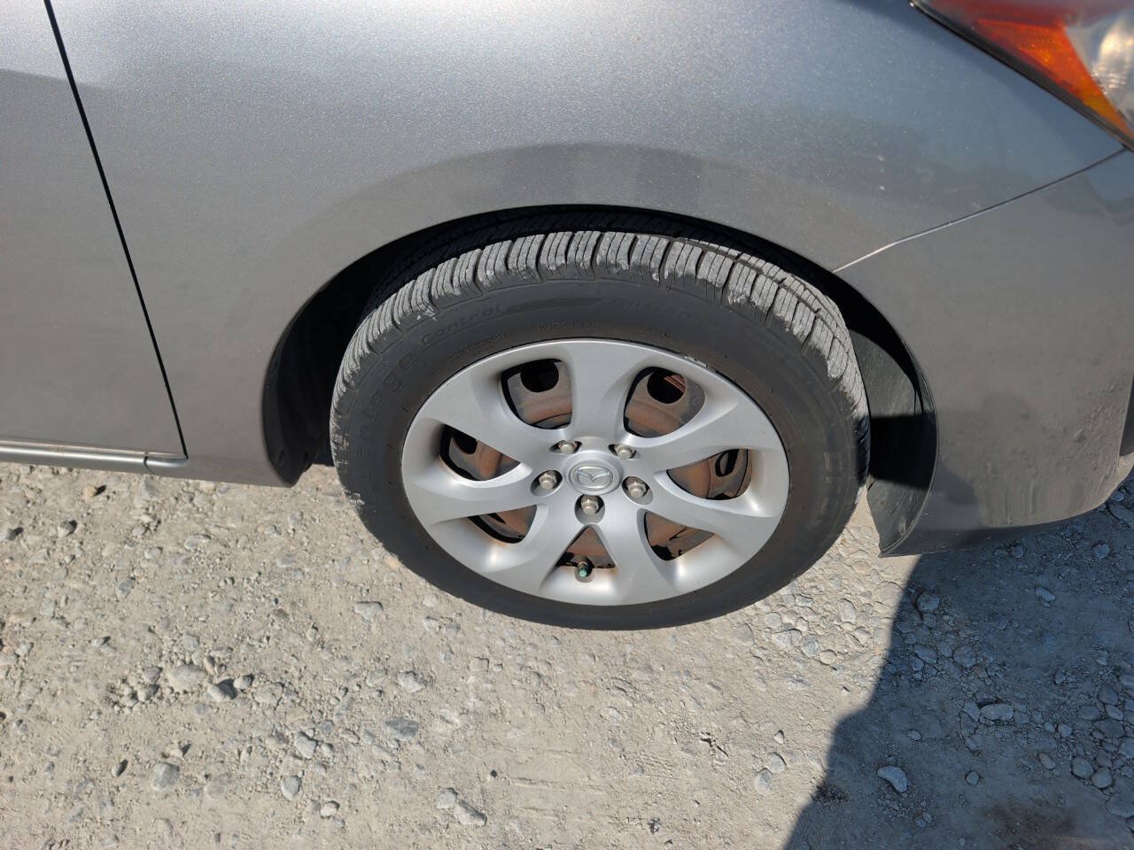 Used 2011 MAZDA MAZDA3 i Sport FWD image 10