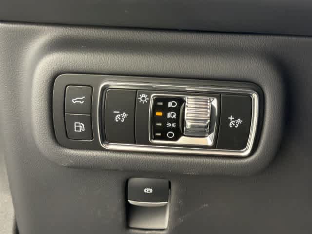 New 2026 Lincoln Nautilus Premier AWD/4WD image 12